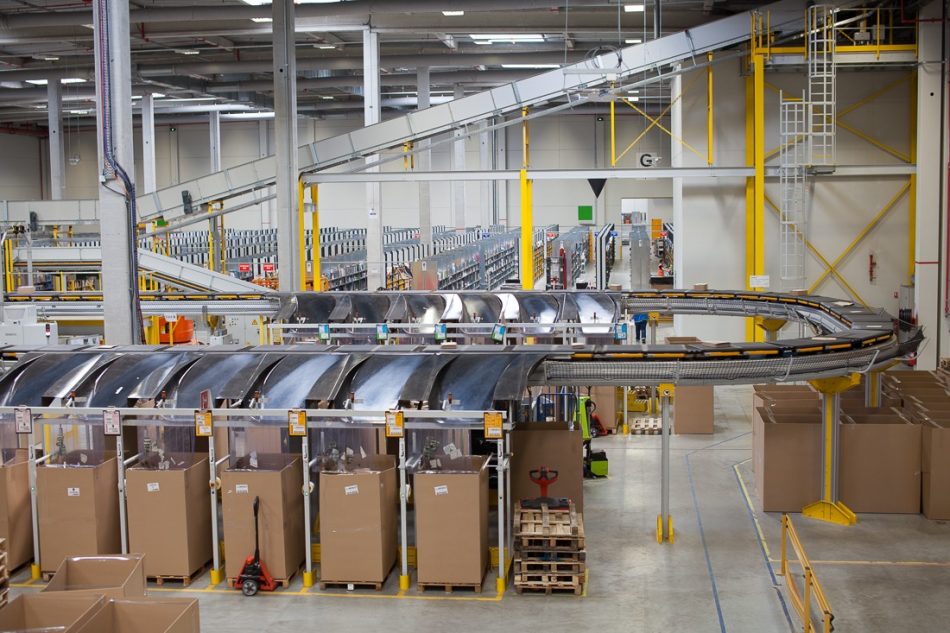 Visite guidée des entrepôts d'Amazon France