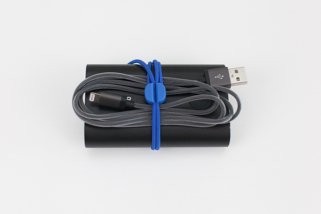 batterie-externe-cable-lightning-pixi-bluelounge