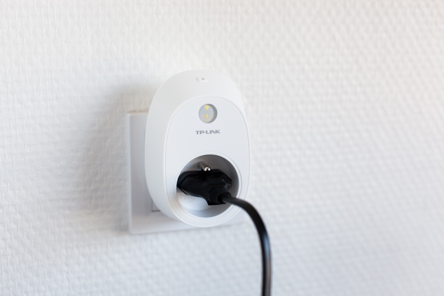 Test du Philips Hue Smart Plug : une prise connectée et pratique ?