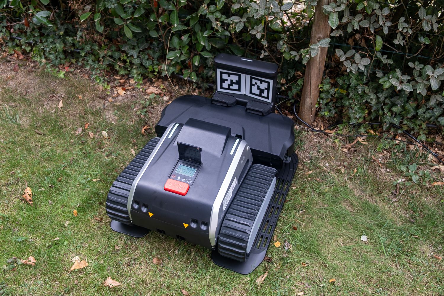 Lymow one Plus base robot